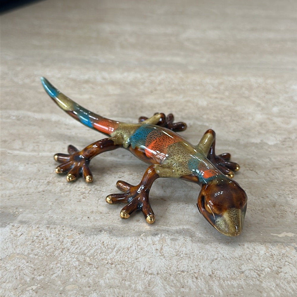 Glass Murano Lizard with gold toes